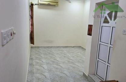 Apartment - Studio - 1 Bathroom for rent in Gudaibiya - Manama - Capital Governorate