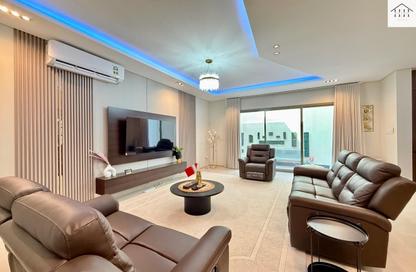 Villa - 4 - 5 for rent in Marassi Al Bahrain - Diyar Al Muharraq - Muharraq Governorate Villa - 4 - 5 for rent in Marassi Al Bahrain - Diyar Al Muharraq - Muharraq Governorate