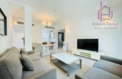 Apartment - 2 Bedrooms - 3 Bathrooms for rent in Al Juffair - Capital Governorate