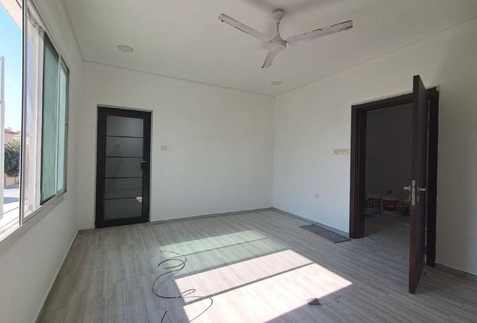 988815 - Property Image 3