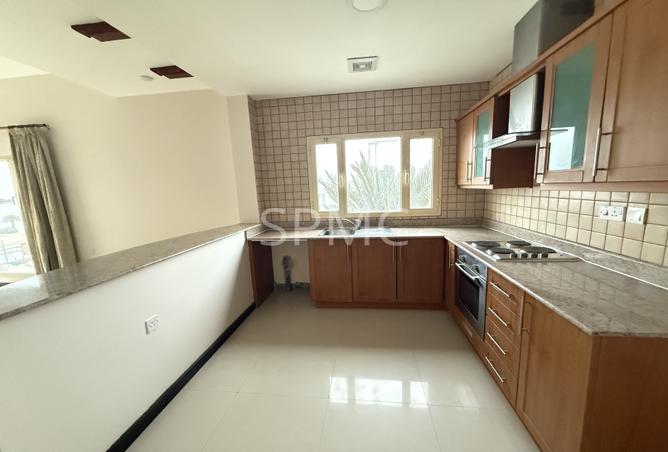 982321 - Property Image 3