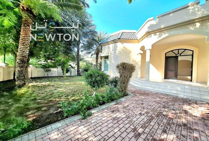 979657 - Property Image 2