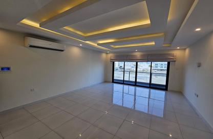 Apartment - 2 Bedrooms - 4 Bathrooms for rent in Saar - Northern Governorate