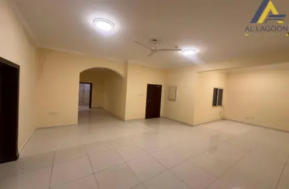 Apartment - 4 Bedrooms - 3 Bathrooms for rent in Alhajiyat - Riffa - Southern Governorate