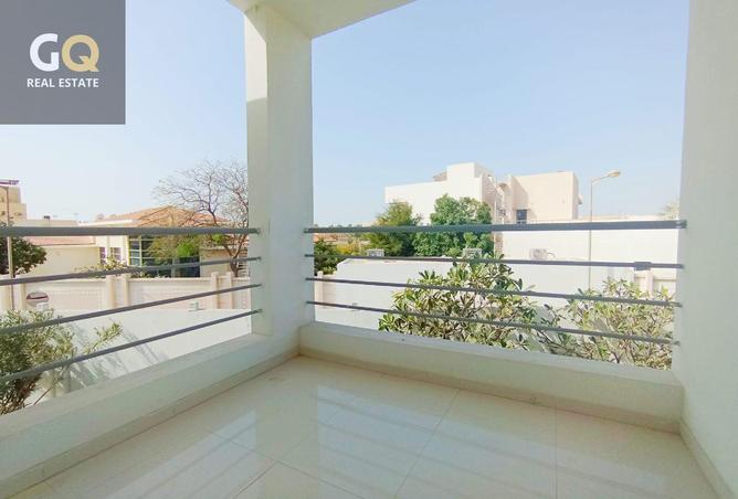 1000467 - Property Image 2