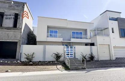 Villa - 4 Bedrooms - 6 Bathrooms for sale in Al Markh - Northern Governorate