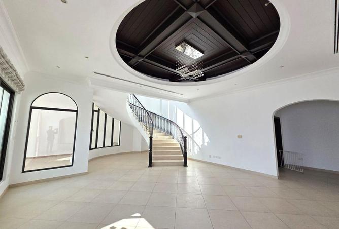 990135 - Property Image 3