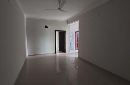 Apartment - 3 Bedrooms - 2 Bathrooms for rent in Tubli - Central Governorate