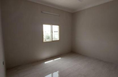 Apartment - 3 Bedrooms - 2 Bathrooms for rent in Tubli - Central Governorate