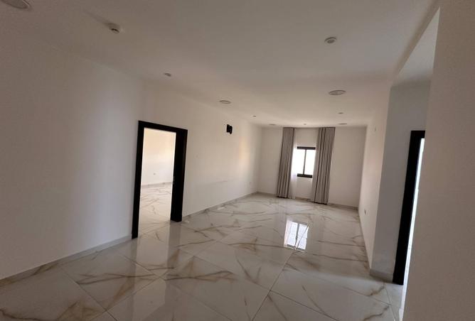 1001851 - Property Image 2