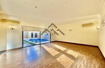 Villa - 4 Bedrooms - 5 Bathrooms for rent in Saraya 2 - Bu Quwah - Northern Governorate