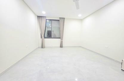Apartment - 2 - 2 for rent in Segaya - Manama - Capital Governorate Apartment - 2 - 2 for rent in Segaya - Manama - Capital Governorate