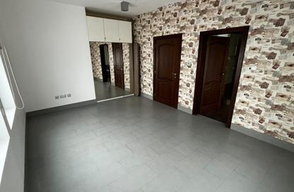 Villa - 3 - 4 for rent in Tubli - Central Governorate