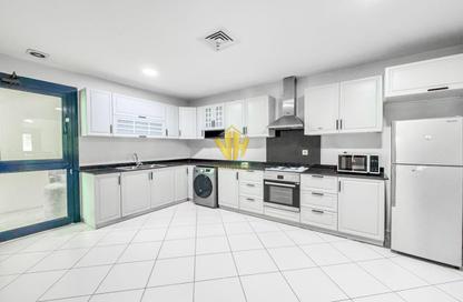 Apartment - 3 Bedrooms - 3 Bathrooms for rent in Al Juffair - Capital Governorate