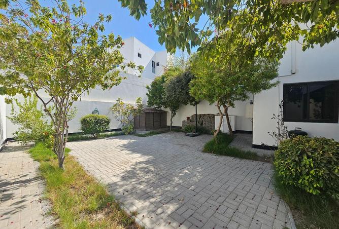 995312 - Property Main Image