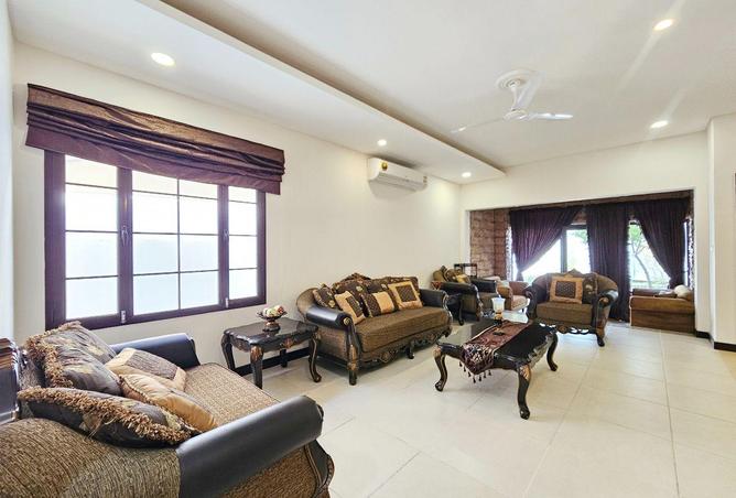 995312 - Property Image 3