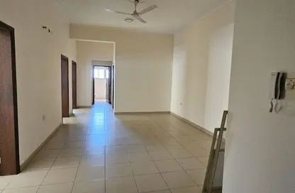 شقة - 3 غرف نوم - 2 حمامات للايجار في الحجيات - الرفاع - المحافظة الجنوبية