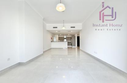 Apartment - 1 Bedroom - 2 Bathrooms for sale in Sanabis - Manama - Capital Governorate Apartment - 1 Bedroom - 2 Bathrooms for sale in Sanabis - Manama - Capital Governorate