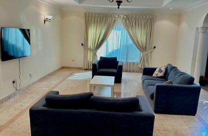 Villa - 4 Bedrooms - 4 Bathrooms for rent in Salihiya - Manama - Capital Governorate