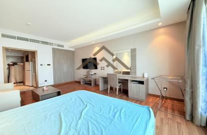 Apartment - Studio - 1 Bathroom for rent in Sanabis - Manama - Capital Governorate