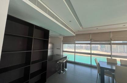Apartment - 3 Bedrooms - 5 Bathrooms for rent in Reef Island - Capital Governorate