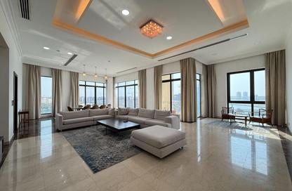 Apartment - 4 Bedrooms - 6 Bathrooms for sale in Reef Island - Capital Governorate
