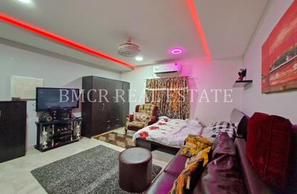 Apartment - Studio - 1 Bathroom for rent in Gudaibiya - Manama - Capital Governorate