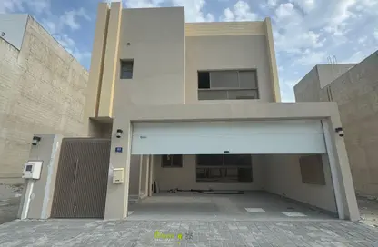 فيلا - 5 غرف نوم - 6 حمامات للبيع في البسيتين - المحرق