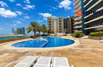 Apartment - 2 Bedrooms - 3 Bathrooms for rent in Reef Island - Capital Governorate