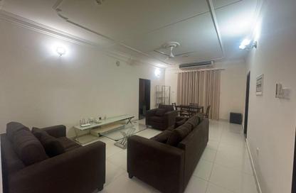 Apartment - 2 Bedrooms - 2 Bathrooms for rent in Al Juffair - Capital Governorate