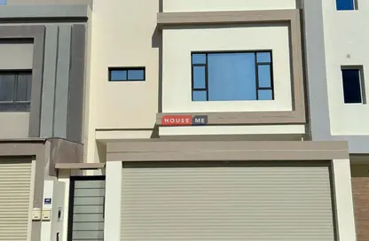 Villa - 3 Bedrooms - 5 Bathrooms for sale in Busaiteen - Muharraq Governorate