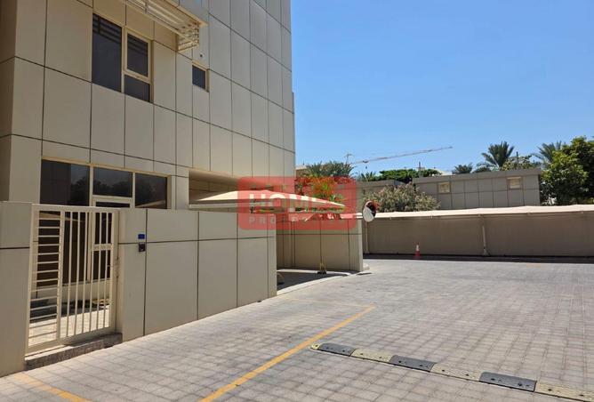 56182919 - Property Main Image