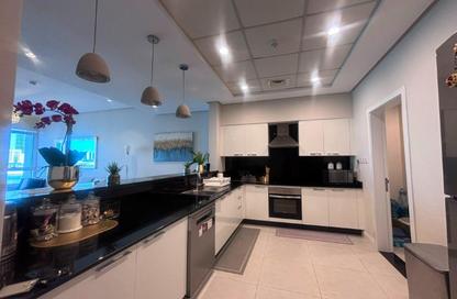 Apartment - 2 Bedrooms - 3 Bathrooms for rent in Reef Island - Capital Governorate