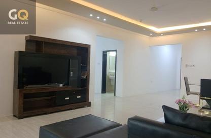 Apartment - 3 Bedrooms - 3 Bathrooms for rent in Busaiteen - Muharraq Governorate