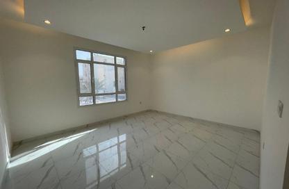 Apartment - 3 Bedrooms - 3 Bathrooms for sale in Bu Kowarah - Riffa - Southern Governorate