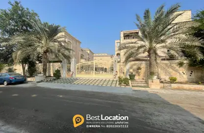 Compound - 6 Bedrooms - 7 Bathrooms for sale in Saar - Northern Governorate