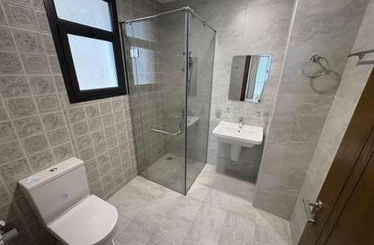 Apartment - 2 Bedrooms - 2 Bathrooms for rent in Sanabis - Manama - Capital Governorate
