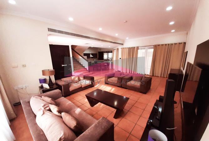 999420 - Property Image 2