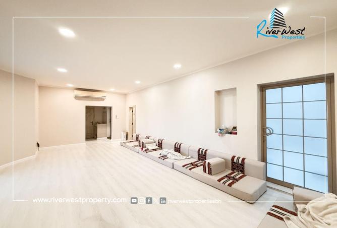 53600117 - Property Image 2