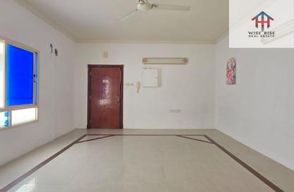 Apartment - 2 Bedrooms - 3 Bathrooms for rent in Busaiteen - Muharraq Governorate