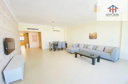 Apartment - 2 Bedrooms - 2 Bathrooms for rent in Um Al Hasam - Manama - Capital Governorate