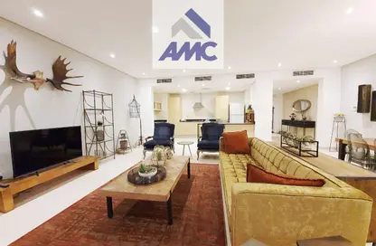 Villa - 5 Bedrooms - 5 Bathrooms for rent in Amwaj Avenue - Amwaj Islands - Muharraq Governorate