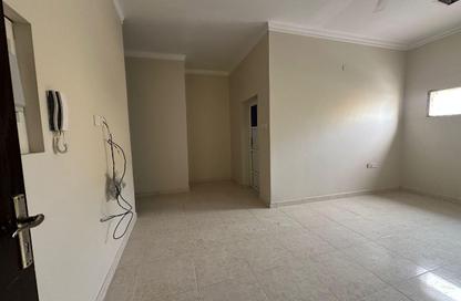Apartment - 3 Bedrooms - 2 Bathrooms for rent in A'Ali - Central Governorate