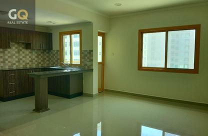 Apartment - 2 Bedrooms - 2 Bathrooms for rent in Busaiteen - Muharraq Governorate