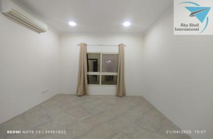Apartment - 2 Bedrooms - 2 Bathrooms for rent in Al Burhama - Manama - Capital Governorate