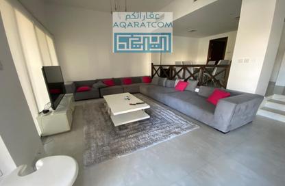 فيلا - 5 غرف نوم - 3 حمامات للبيع في مدينة المرسى - أمواج - المحرق