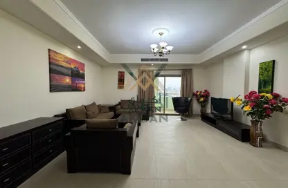 Apartment - 2 Bedrooms - 3 Bathrooms for rent in Al Juffair - Capital Governorate