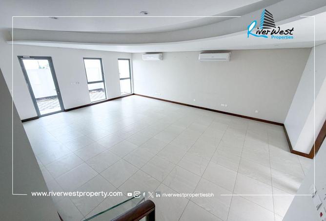 52143555 - Property Image 3