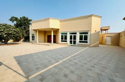 Villa - 4 Bedrooms - 5 Bathrooms for rent in Saar - Northern Governorate