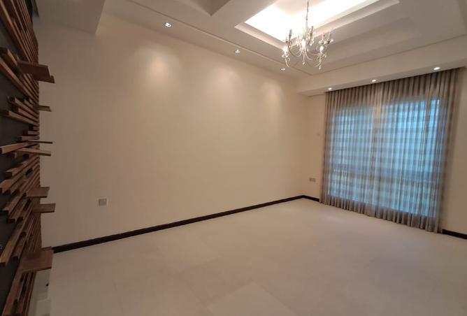 55366483 - Property Image 3